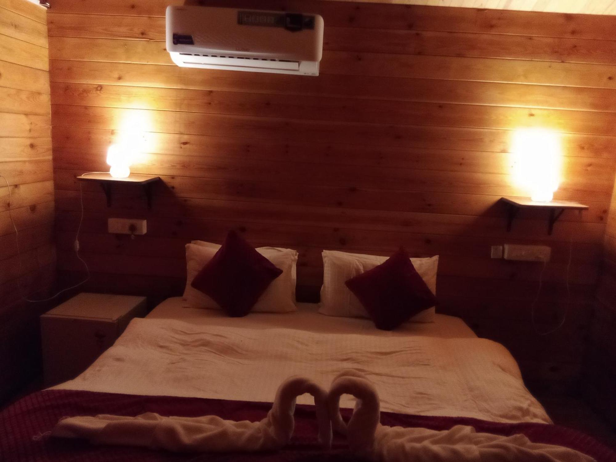 The Cool Huts Hotel Ashvem Beach Exterior photo
