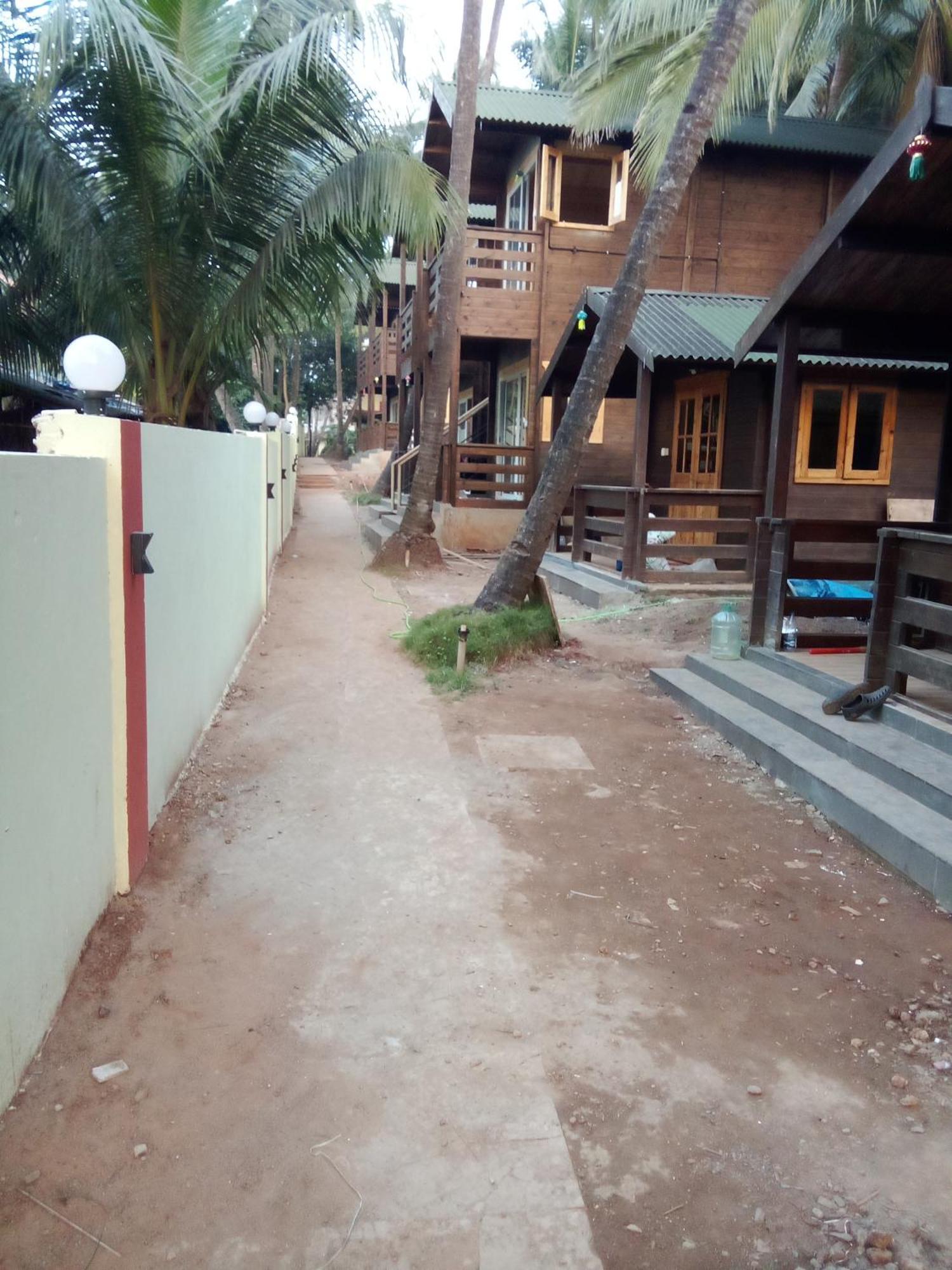 The Cool Huts Hotel Ashvem Beach Exterior photo